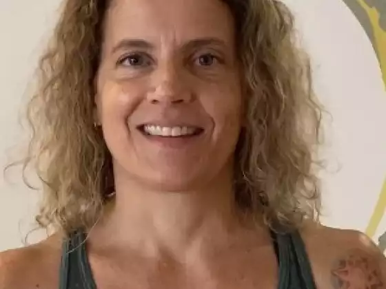 Christine LaMonica,
健康与保健, 瑜伽, 健康与保健, 健康与保健
Expert at 瑜伽和普拉提